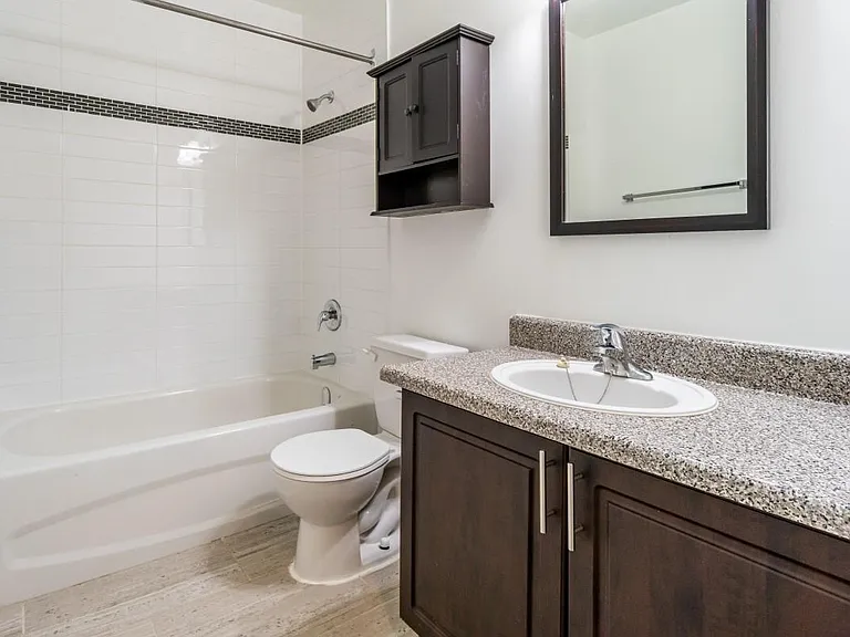 282 Silverstone Dr — Photo 6