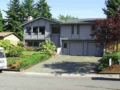 Located on a cal-de-sac