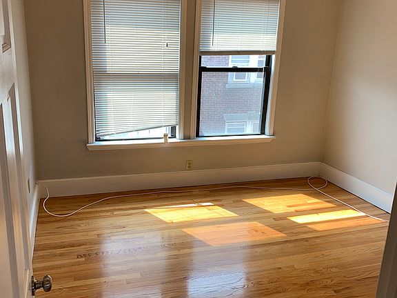 5th image of 37 Sheafe St #1