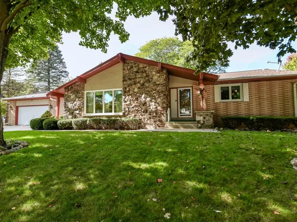 2195 Brittany COURT, Brookfield, WI 53045