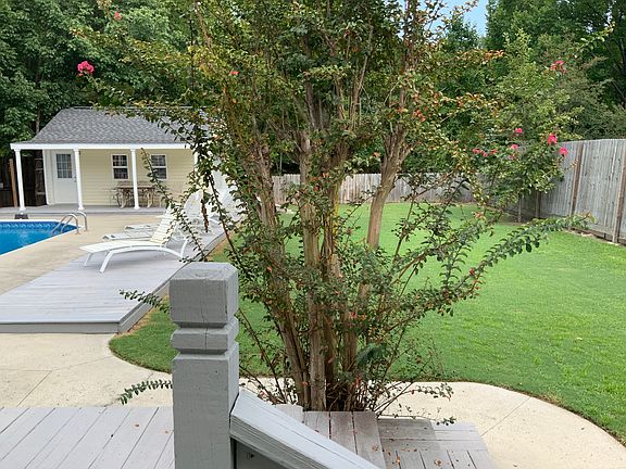 Double gate into backyard 