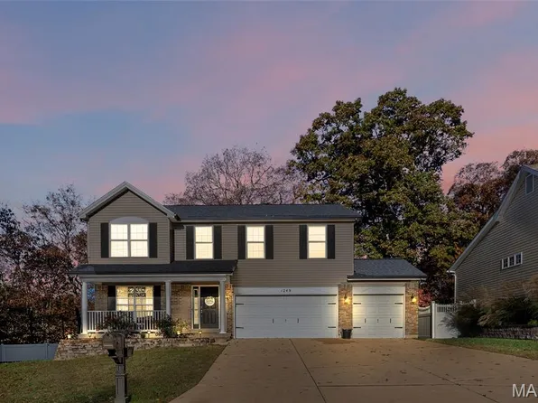 1249 Scenic Oaks Dr, Imperial, MO 63052