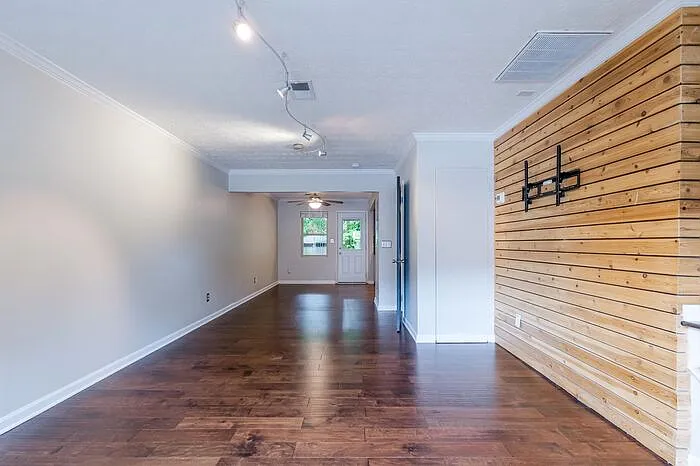 255 Winding River Dr #J — Photo 7