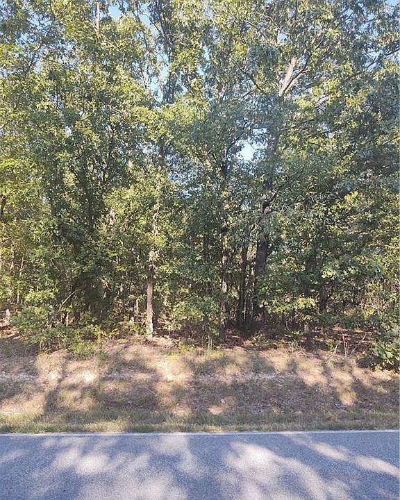 2nd image of 215 Kinross Dr