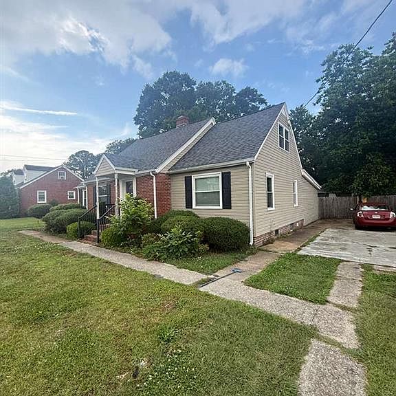 Listing photo 2