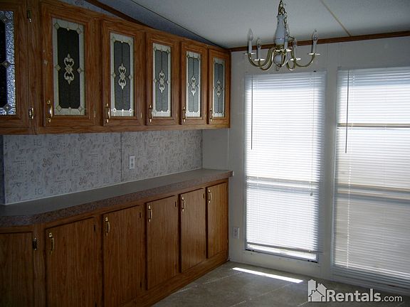 3rd image of 225 Northaven Ln