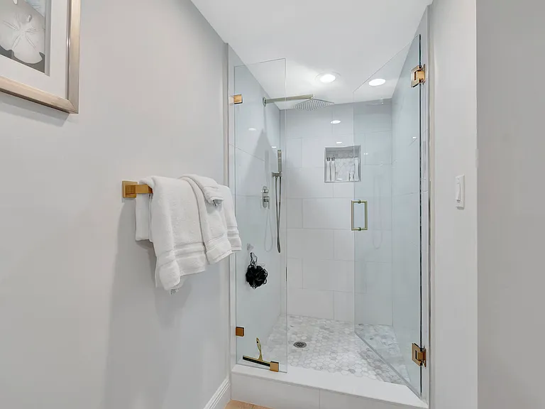 1 Harbourside Dr #4502 — Photo 33