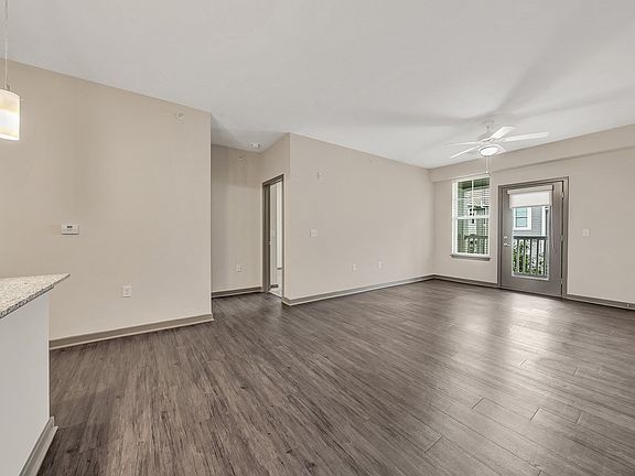 3rd image of 4551 Crown Pkwy #132