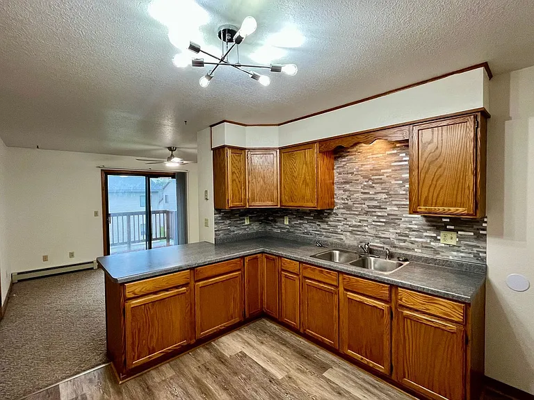 1216 N Point Dr — Photo 17