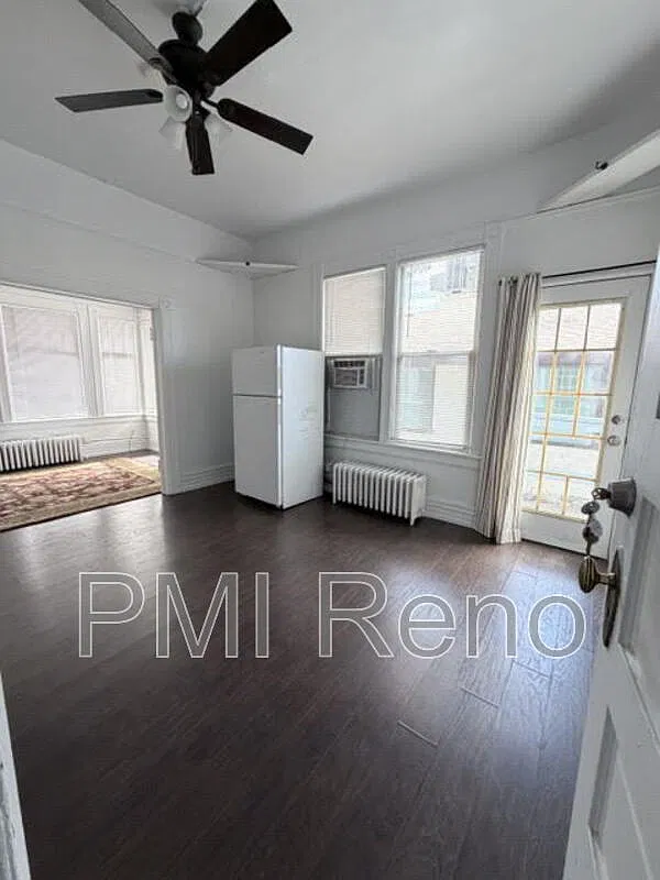 1 bed, 1.0 bath, $900 — Photo 1