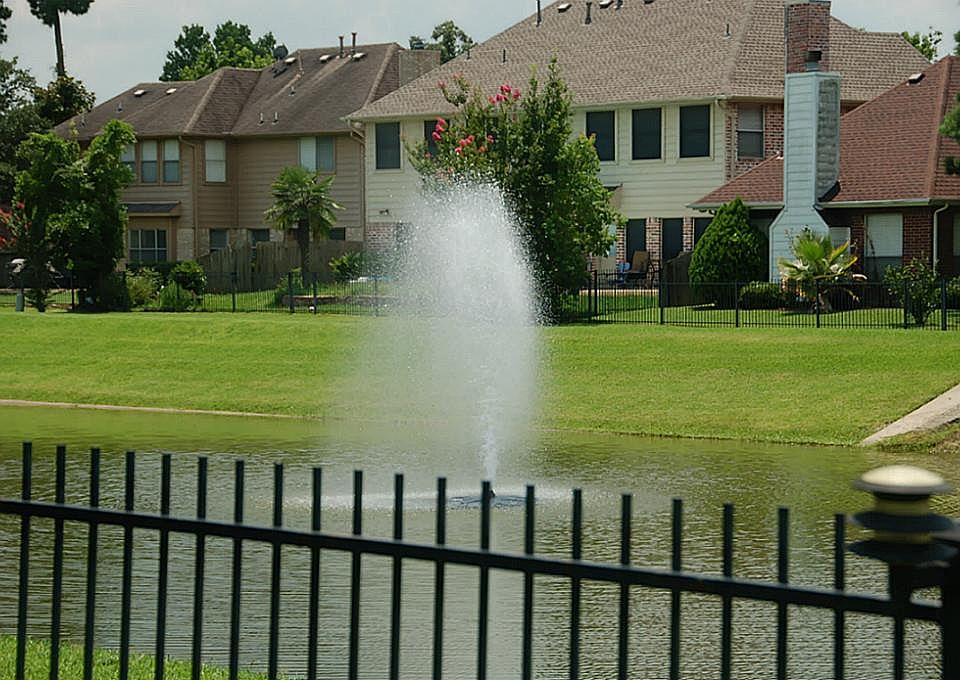 1st image of 15515 Oxenford Dr