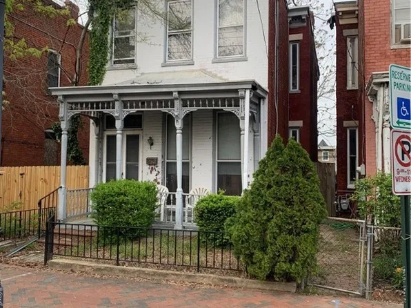 904 W Clay St, Richmond, VA 23220