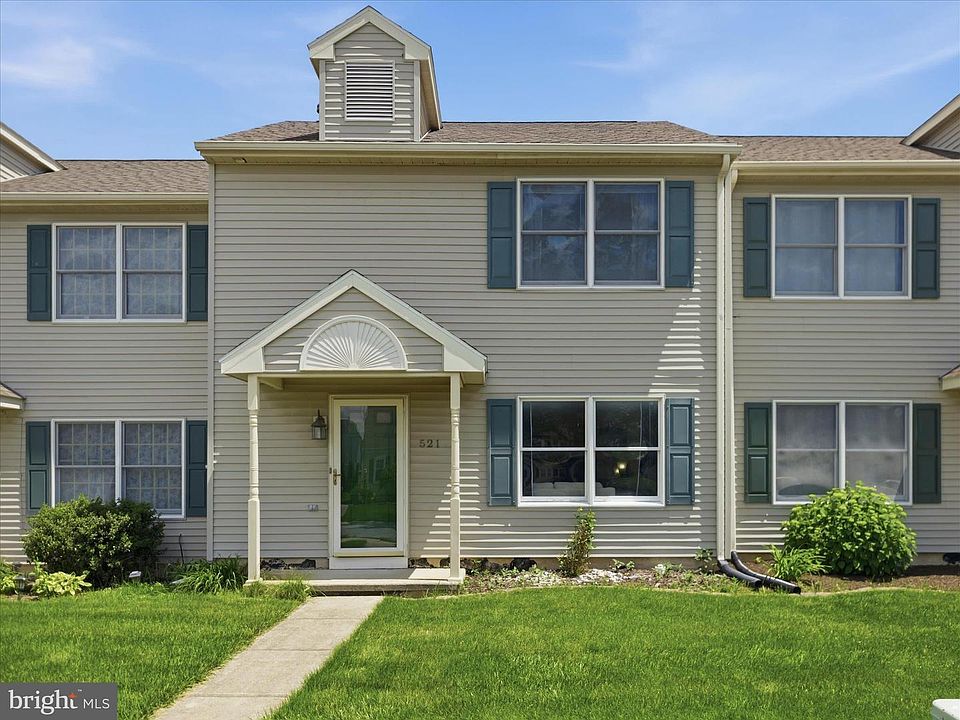 1st image of 521 Bracken Dr