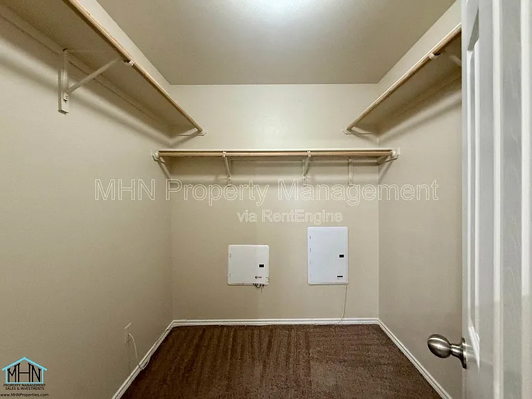 5807 Golf Bnd #2 — Photo 16