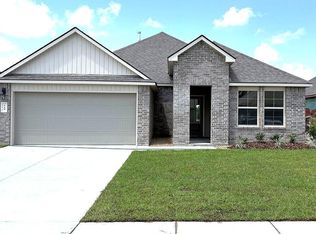 118 Cottage Cove Dr, Maurice, LA 70555