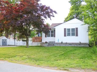 21 Sutton Ave, Warwick, RI 02889