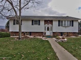 203 Prynn St, Peckville, PA 18452
