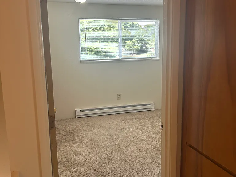 380 SW Tunison Ave #2-4 — Photo 17