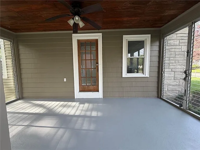 135 Park View Ave — Photo 4