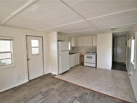 3rd image of 726 New Jersey St APT 3