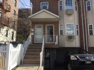 4211 160th St, Flushing, NY 11358
