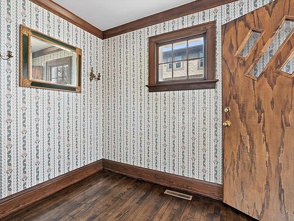 4th image of 3353 South Indiana AVENUE