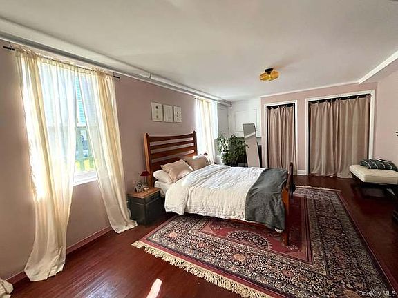 3rd image of 131 Spring St Unit A