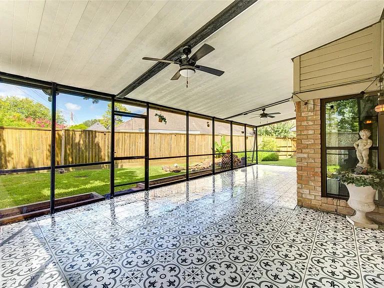 13103 Wickersham Ln — Photo 5