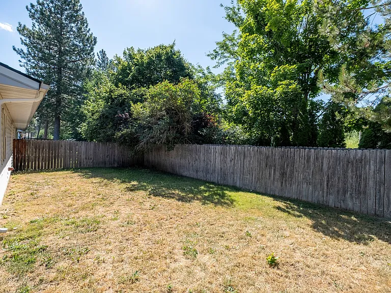 7282 W Lakeland St — Photo 18