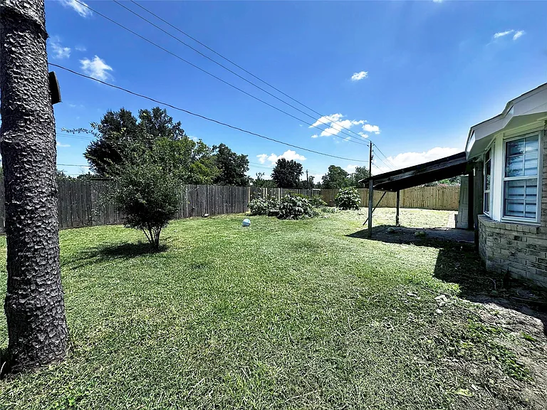 9270 Theysen Dr — Photo 24
