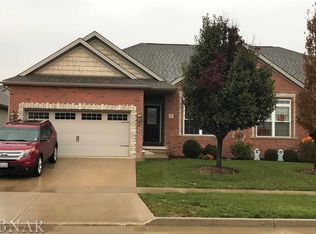 8 Yukon Cir, Bloomington, IL 61705