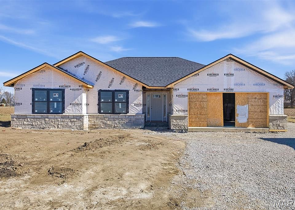 1st image of 2728 Pineview Dr
