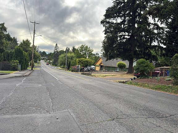 4th image of 5250 SE Chase Rd