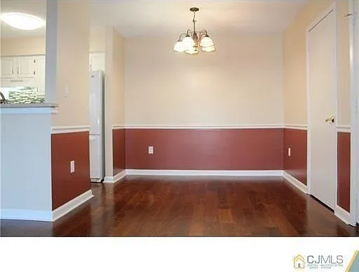 2 bed, 2.0 bath, 932 sqft, $2,300 — Photo 2