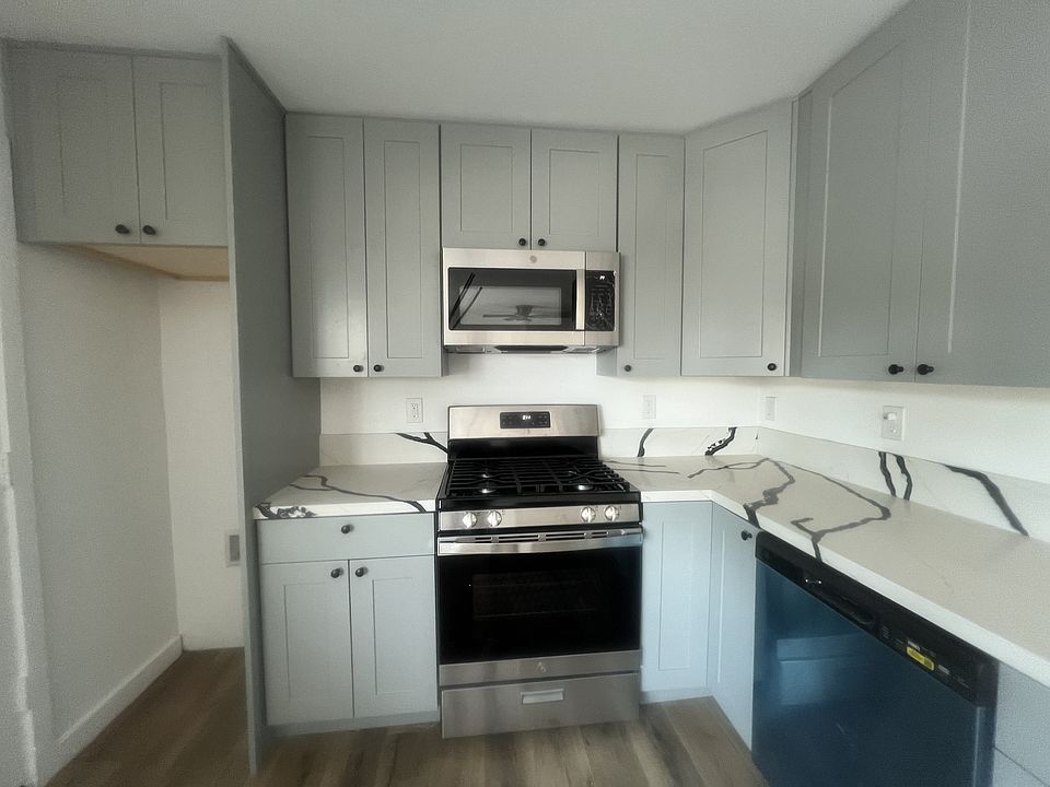 1st image of 354 E Plymouth St