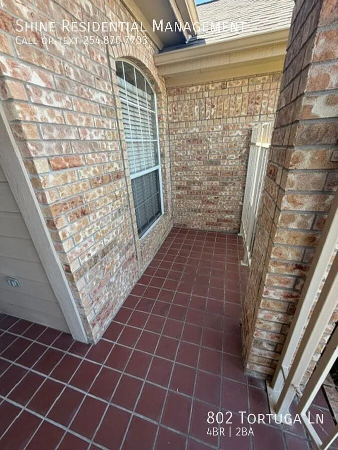 Convenience and style combine to create this spacious home ideally set on a corner lot in a great... — Photo 3