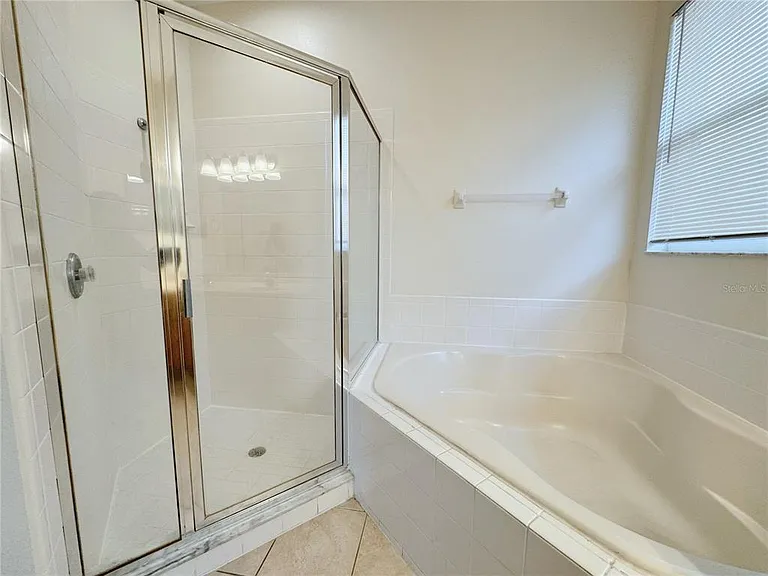 4932 Bellthorn Dr — Photo 1