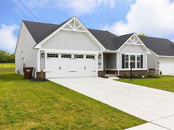 2nd image of 3622 Garrett Dr