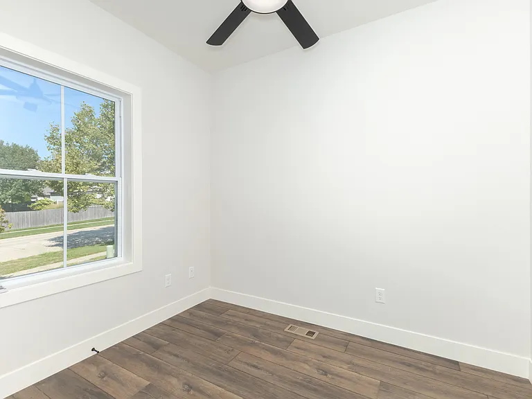 1613 Belclare Rd — Photo 6