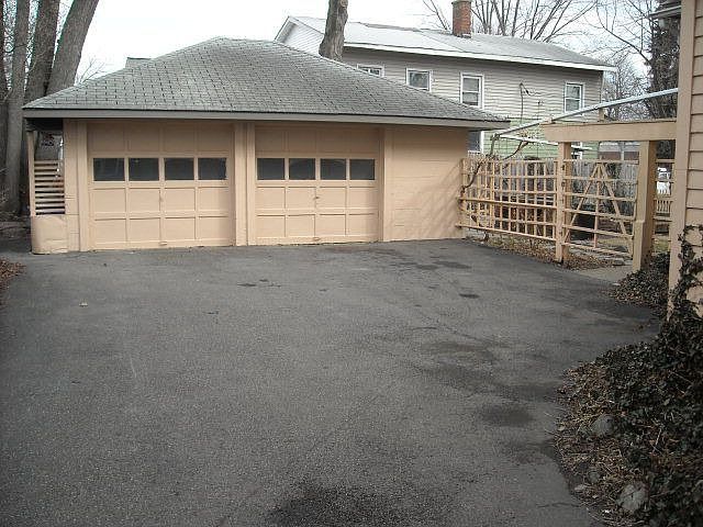 1st image of 328 W 1st St