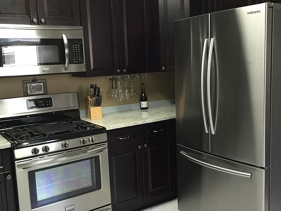 4th image of 409 Athania Pkwy