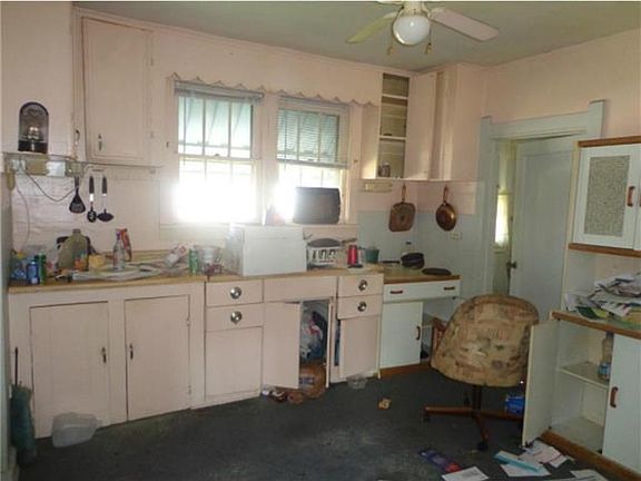 4th image of 604 W Sophia St