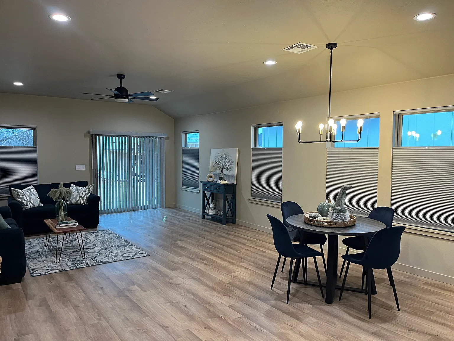 4 bed, 1750 sqft, $2,800 — Photo 3