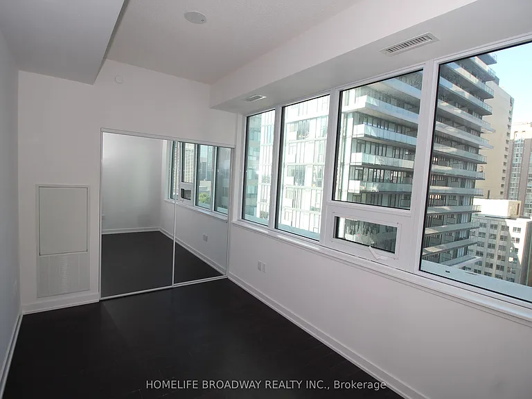 238 Simcoe St #1204 — Photo 10