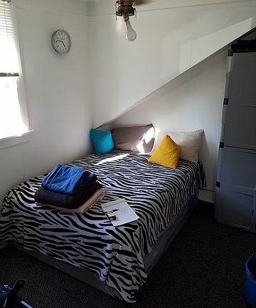 4th image of 4432 N Nagle Ave