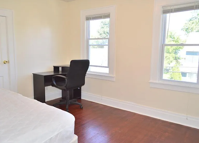 240 Lorraine Ave — Photo 22
