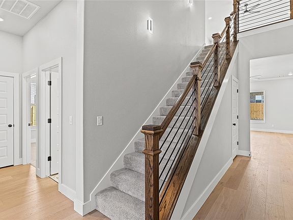 4th image of 1851 Lotus Rd