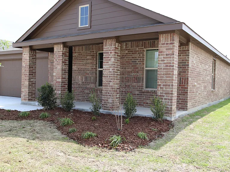 333 Beekeeper Dr — Photo 2