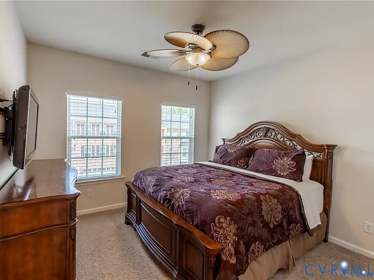 411 Siena Ln — Photo 37