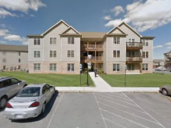 670 Bassett Dr #3D, Chambersburg, PA 17201